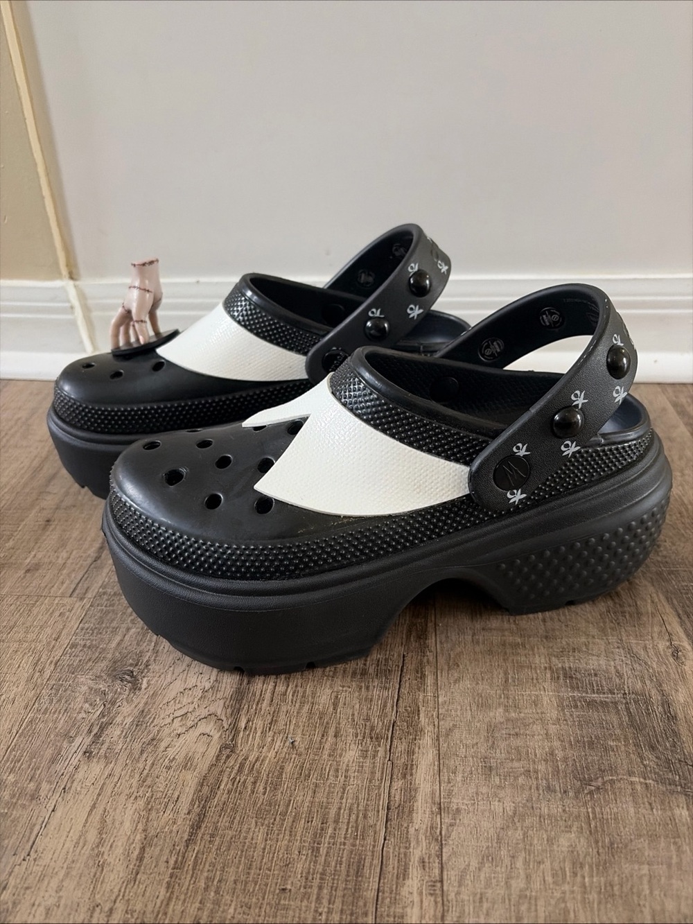 WEDNESDAY ADDAMS X CROCS STOMP CLOGS - Size 6 Mens Size 8 Women's - New Other - Picture 5 of 15